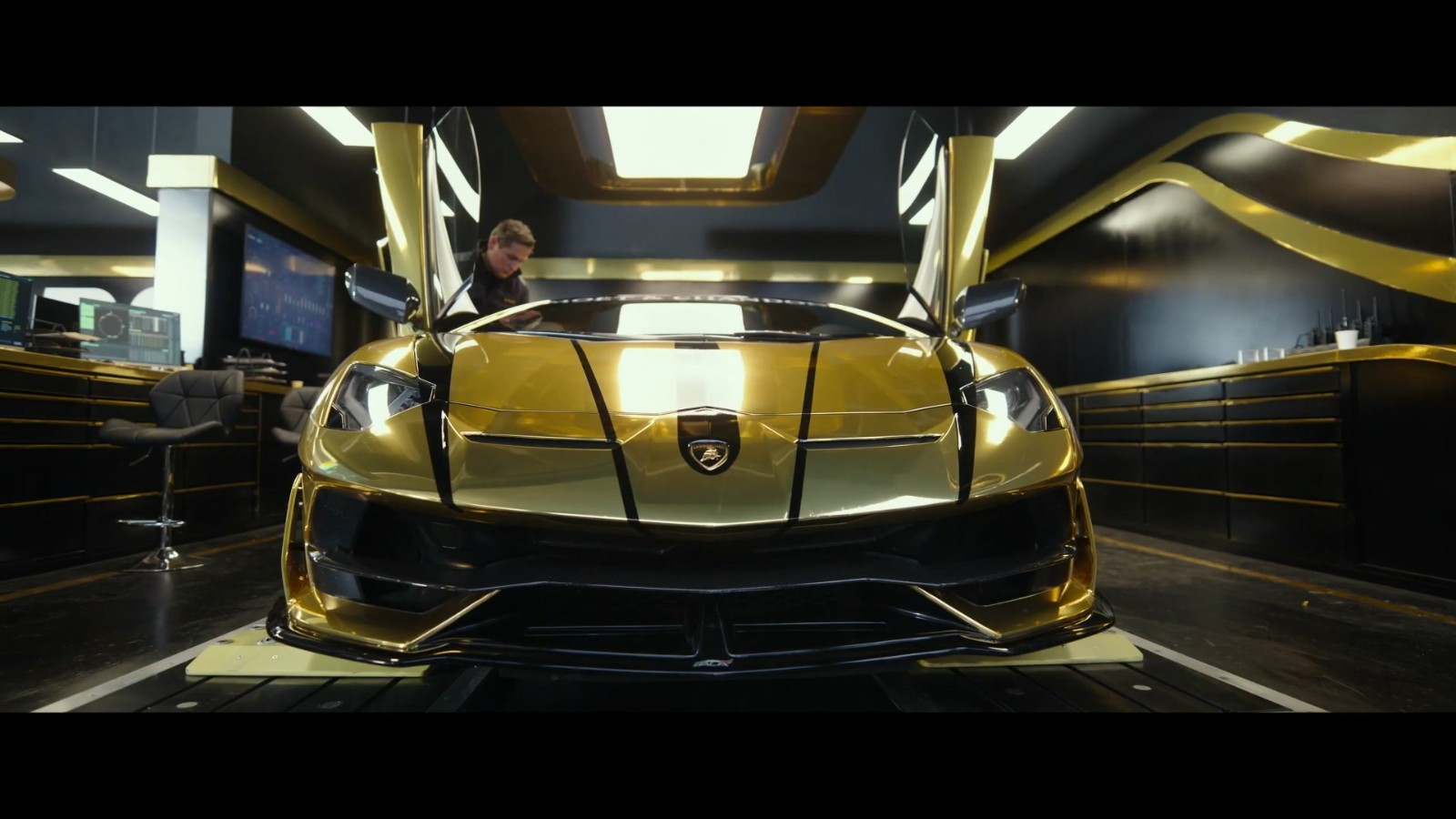 《GT赛车》真人电影《头号赛车手》首支预告